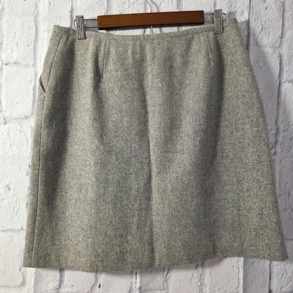 Liz Claiborne Size 10 Gray Toggle Button Knee Length Wool Office Skirt